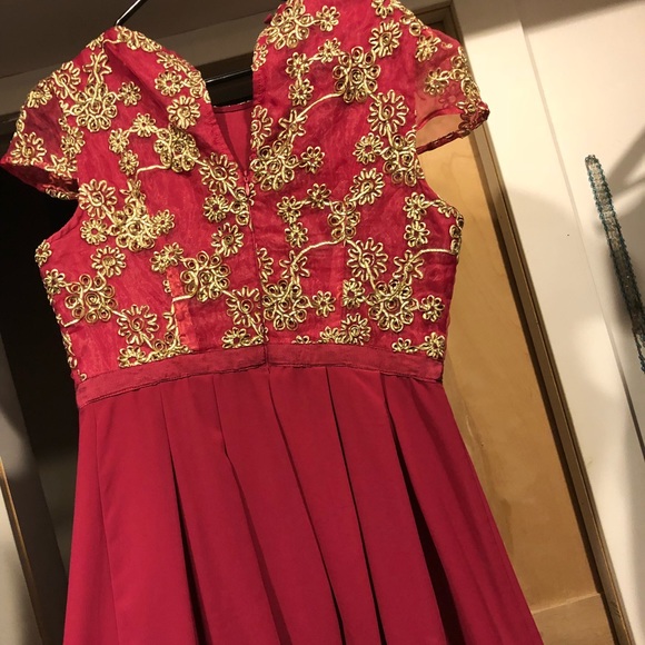 Beautiful embroidery designed red dress - Picture 2 of 3